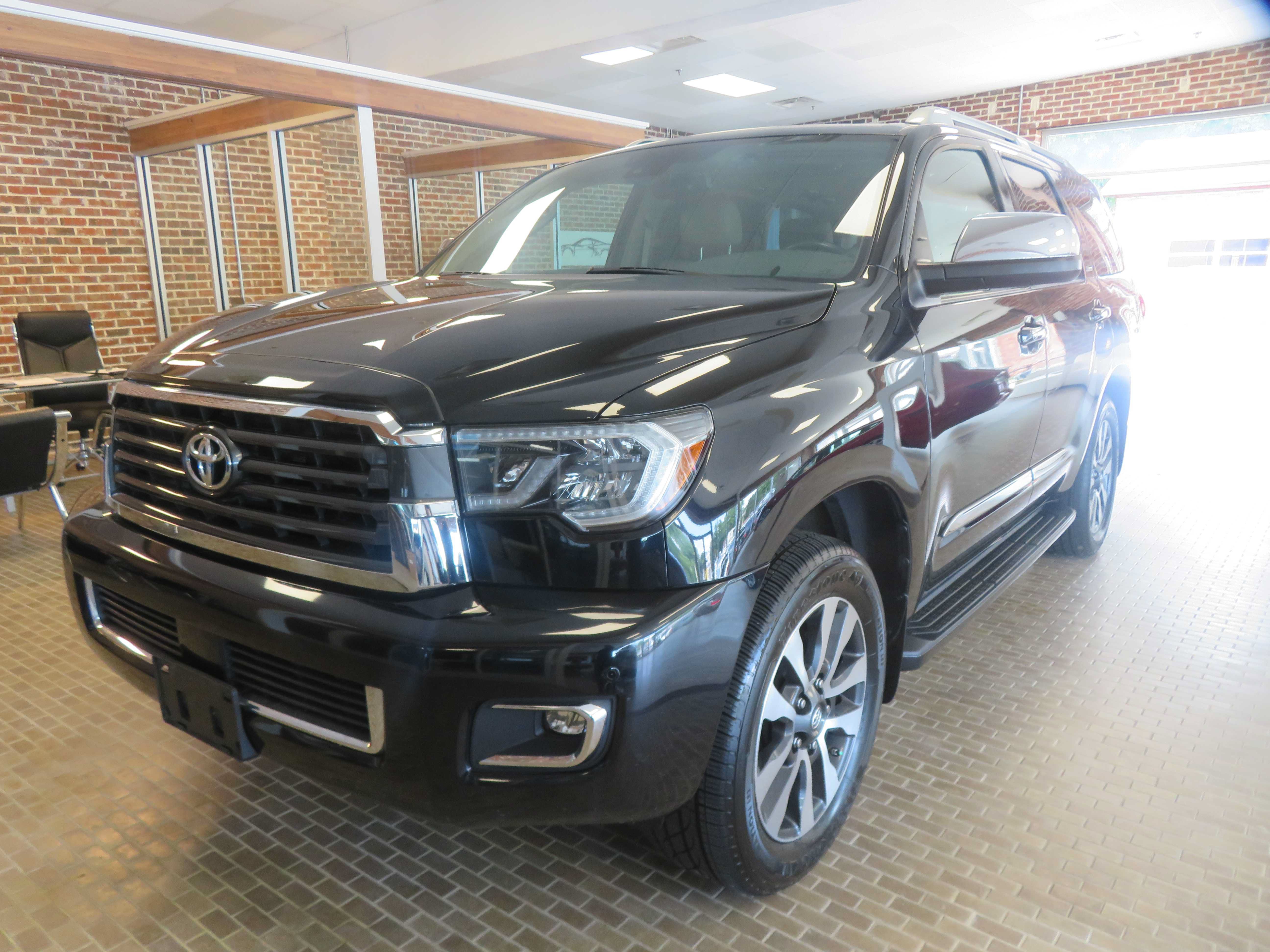 Used 2020 Toyota Sequoia Limited w/ Safety & Convenience Package AWD/4WD image 1