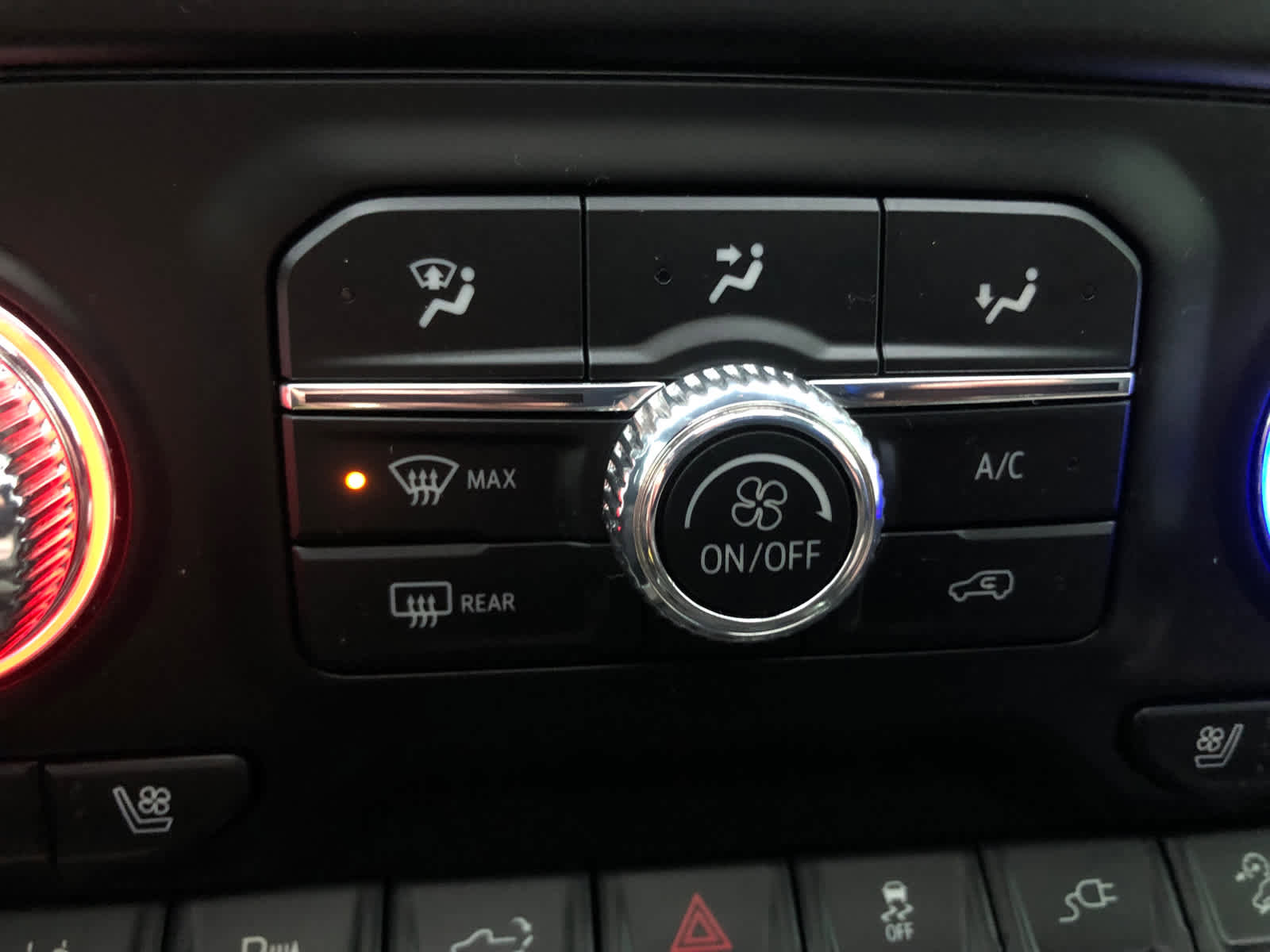 Used 2021 GMC Sierra 2500 Denali w/ Denali Ultimate Package image 18