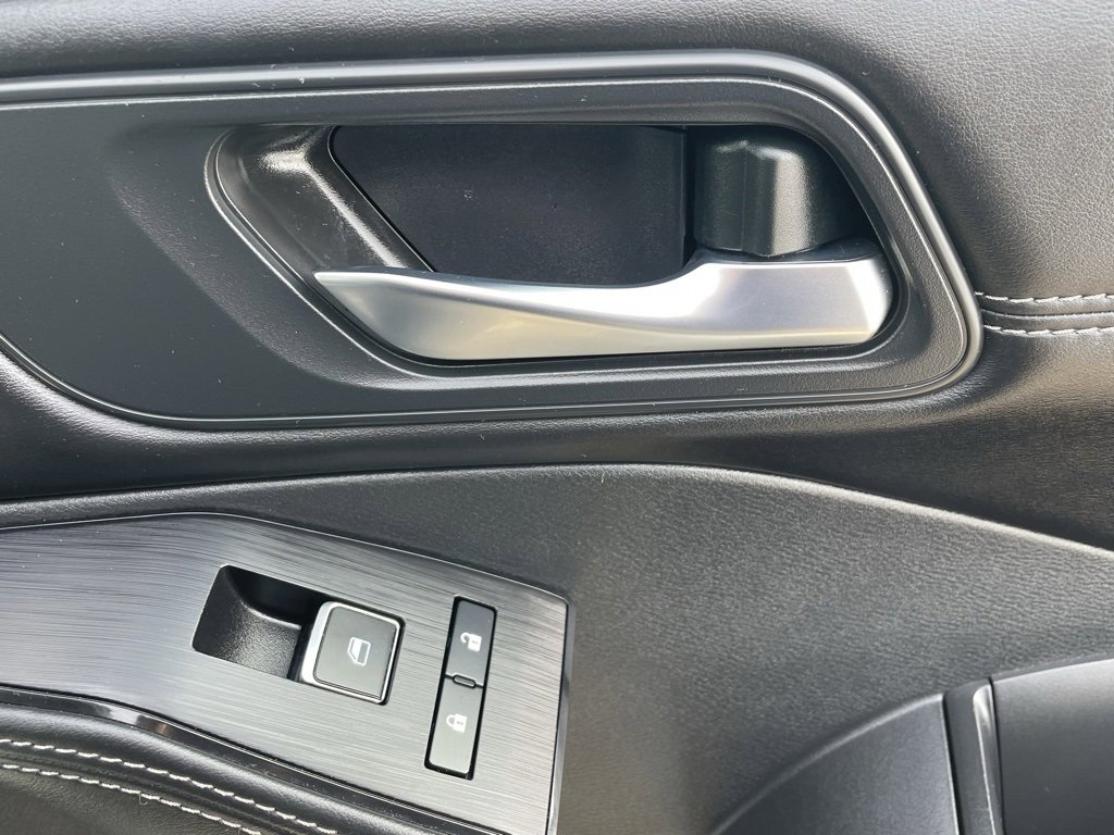 Used 2023 Nissan Rogue SL w/ SL Premium Package image 14