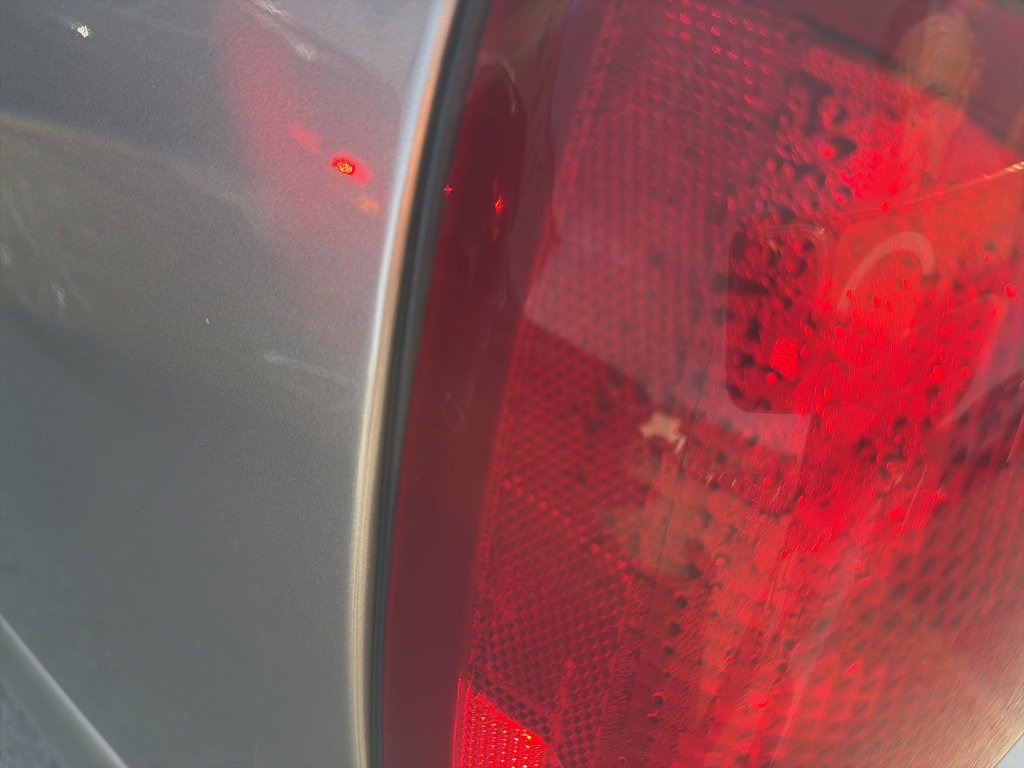 Used 2002 Cadillac De Ville DTS w/ Premium Equipment Pkg image 27