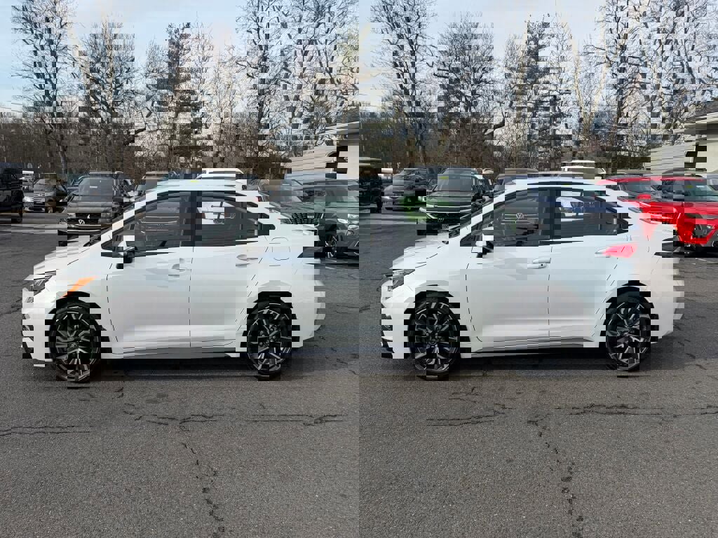 Used 2022 Toyota Corolla SE image 4