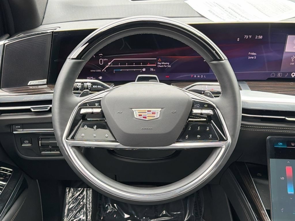 Certified 2026 Cadillac Escalade Luxury RWD image 8