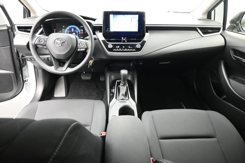 Used 2026 Toyota Corolla LE w/ Carpet Mat Package (TMS) FWD image 18