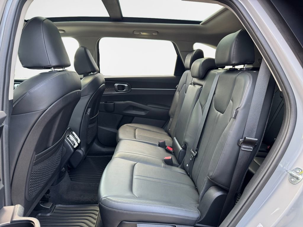 Certified 2024 Kia Sorento S w/ Panoramic Sunroof Package AWD/4WD image 24