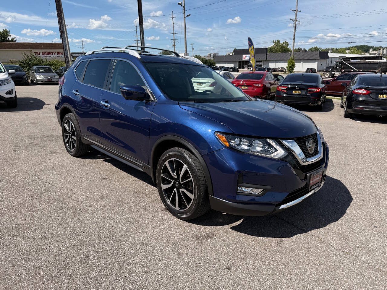 Used 2019 Nissan Rogue SL w/ Premium Package AWD/4WD image 4