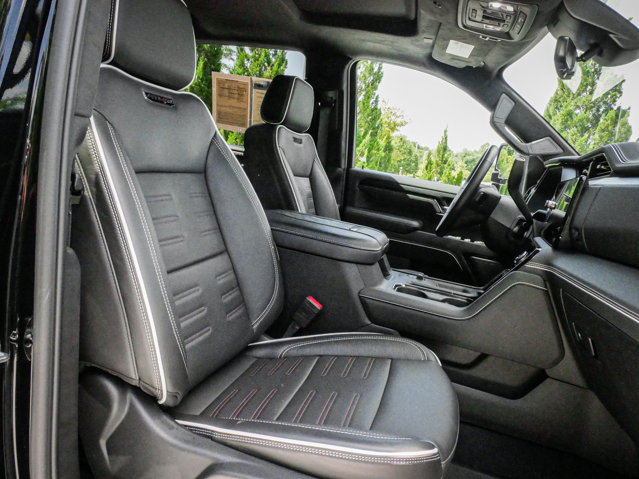 Used 2026 GMC Sierra 2500 AT4X AWD/4WD image 33