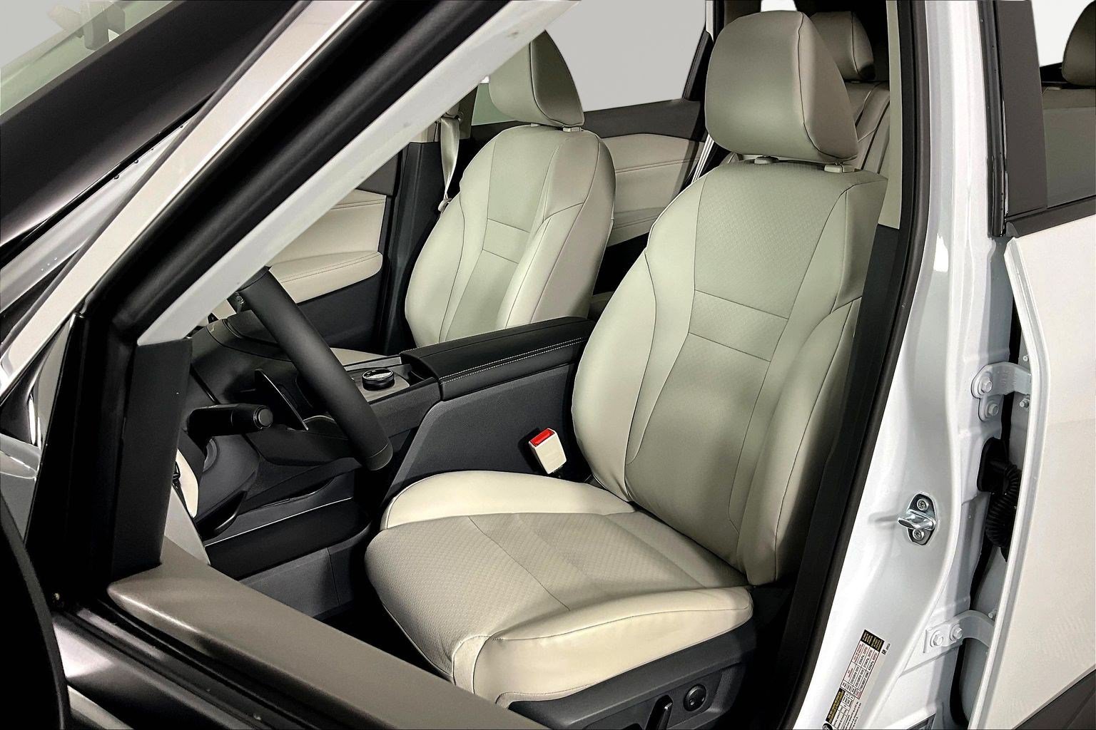 New 2026 Nissan Rogue Dark Armor AWD/4WD image 17