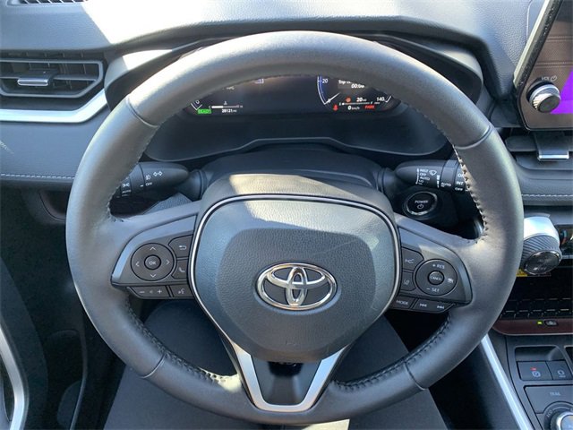 Used 2025 Toyota RAV4 Limited image 19