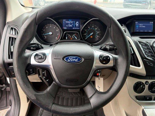Used 2014 Ford Focus SE FWD image 8