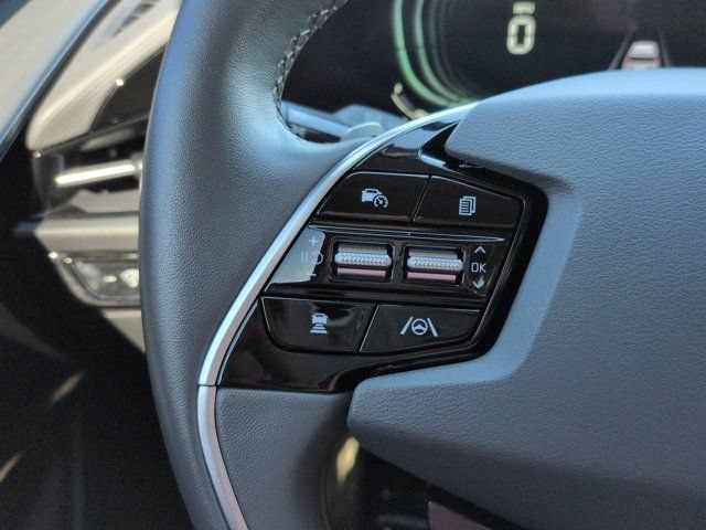 Used 2024 Kia Niro EX FWD image 24