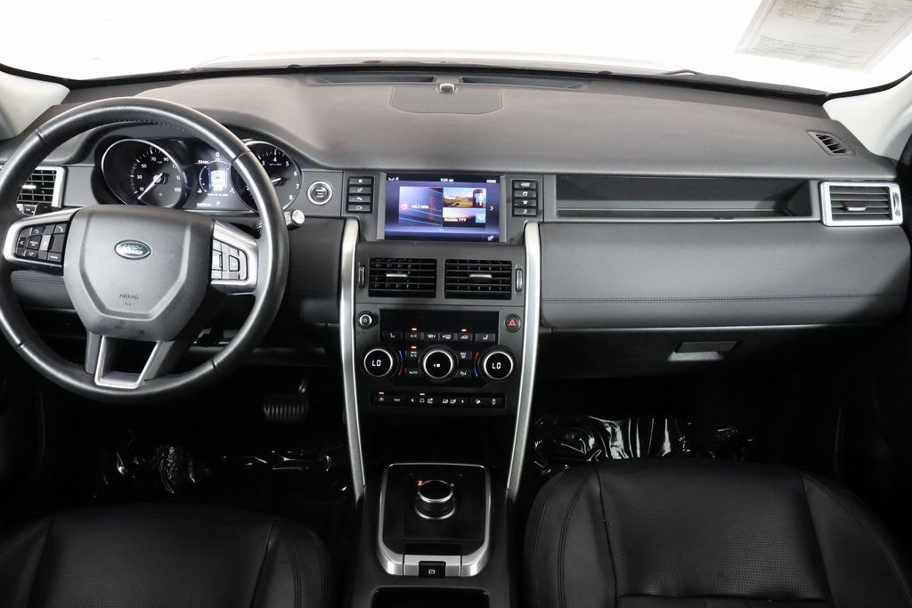 Used 2017 Land Rover Discovery Sport HSE AWD/4WD image 8