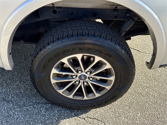 Used 2019 Ford F150 XLT w/ Equipment Group 302A Luxury image 18