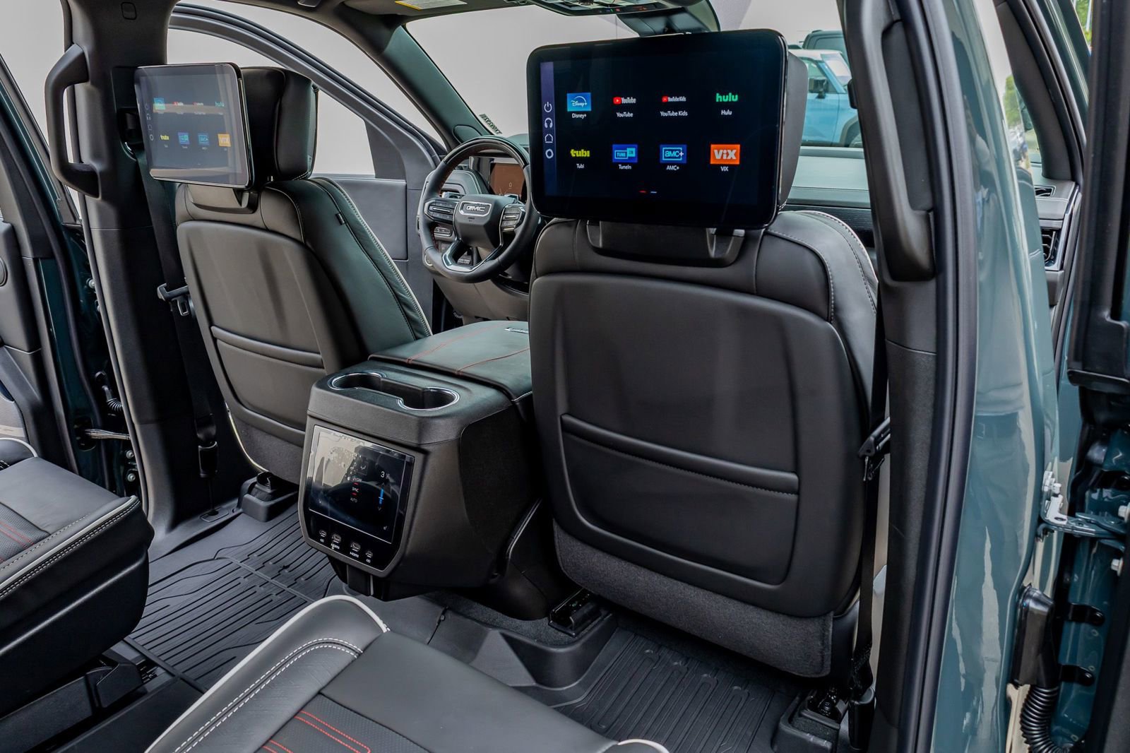 Used 2026 GMC Yukon XL AT4 Ultimate w/ LPO, Floor Liner Package image 32