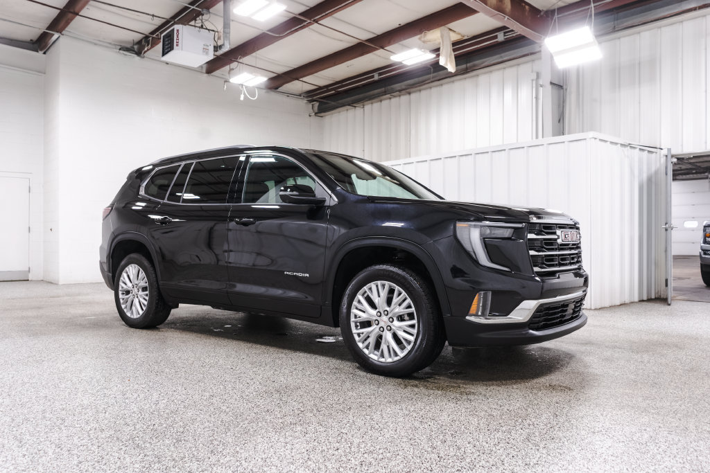 Used 2026 GMC Acadia Elevation w/ Elevation Premium Package