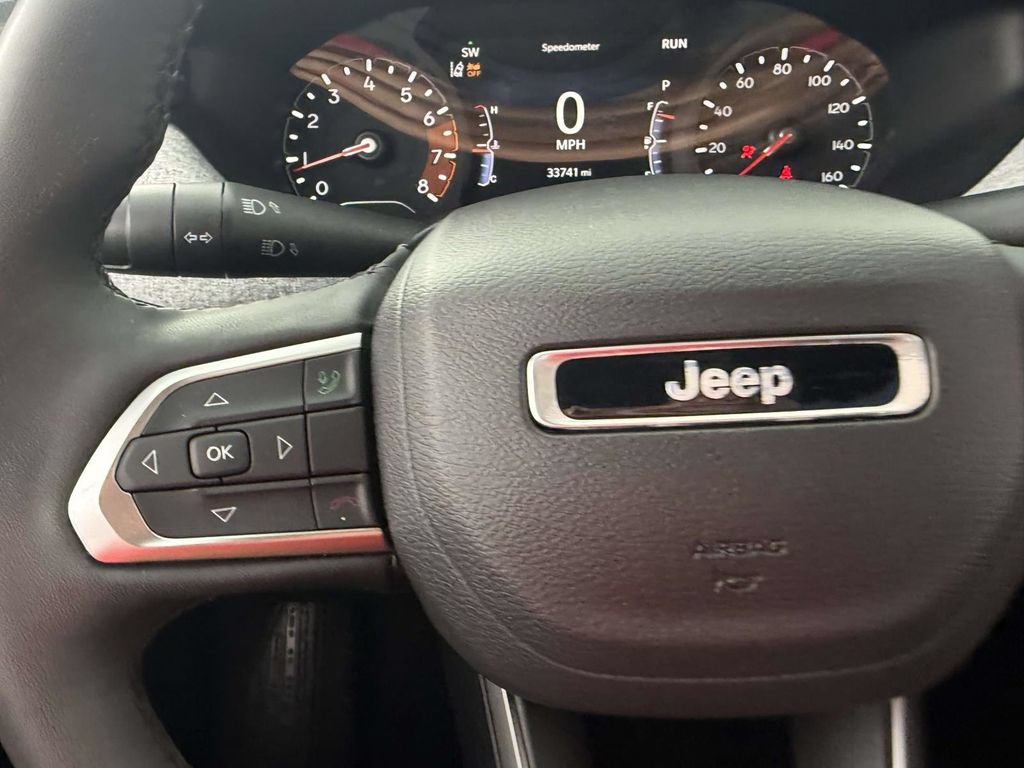 Used 2023 Jeep Compass Latitude AWD/4WD image 33