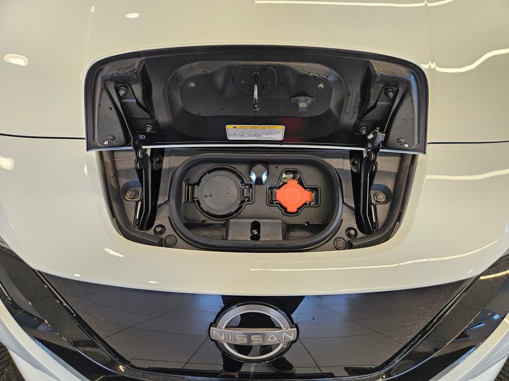 Certified 2023 Nissan Leaf S image 32