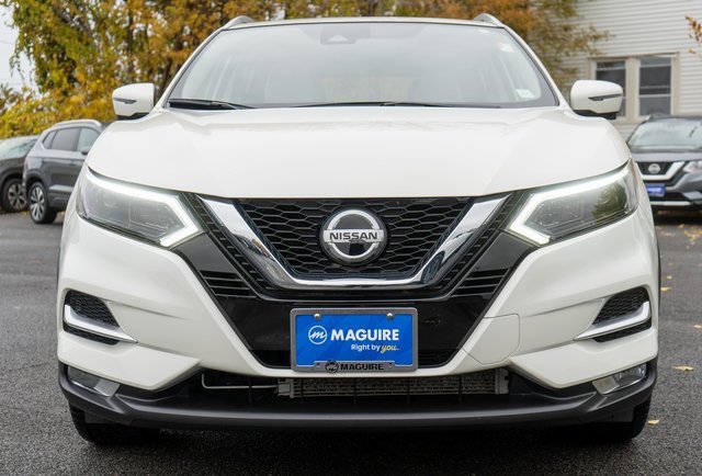 Used 2022 Nissan Rogue Sport SL w/ Premium Package image 3