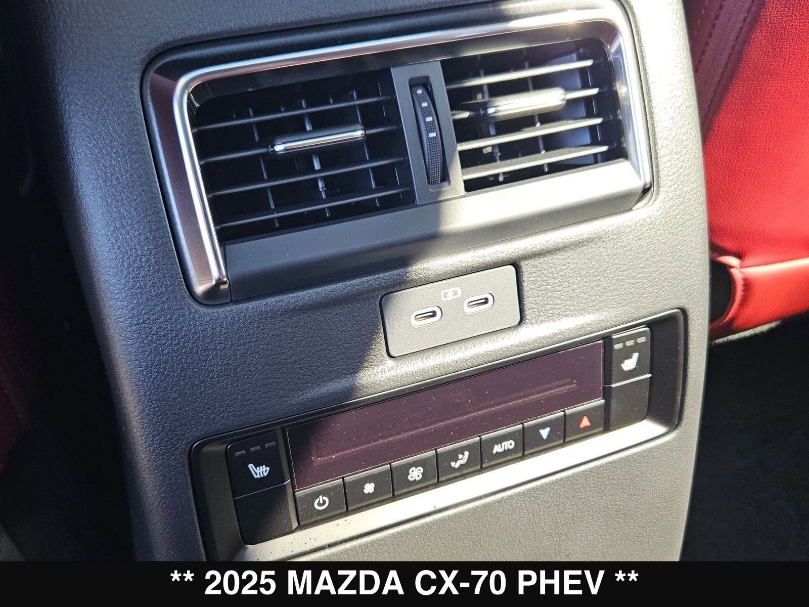 New 2025 MAZDA CX-70 Plug-In Hybrid w/ Premium Plus image 22