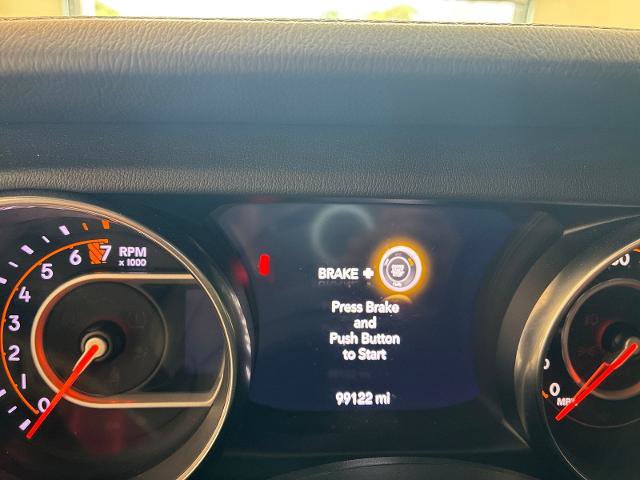 Used 2020 Jeep Wrangler Unlimited Sahara AWD/4WD image 14