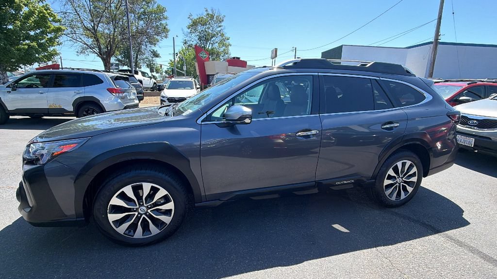 Used 2025 Subaru Outback Touring XT AWD/4WD image 7