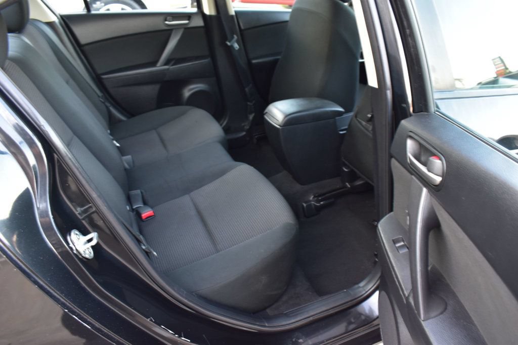 Used 2012 MAZDA MAZDA3 i Sport FWD image 24