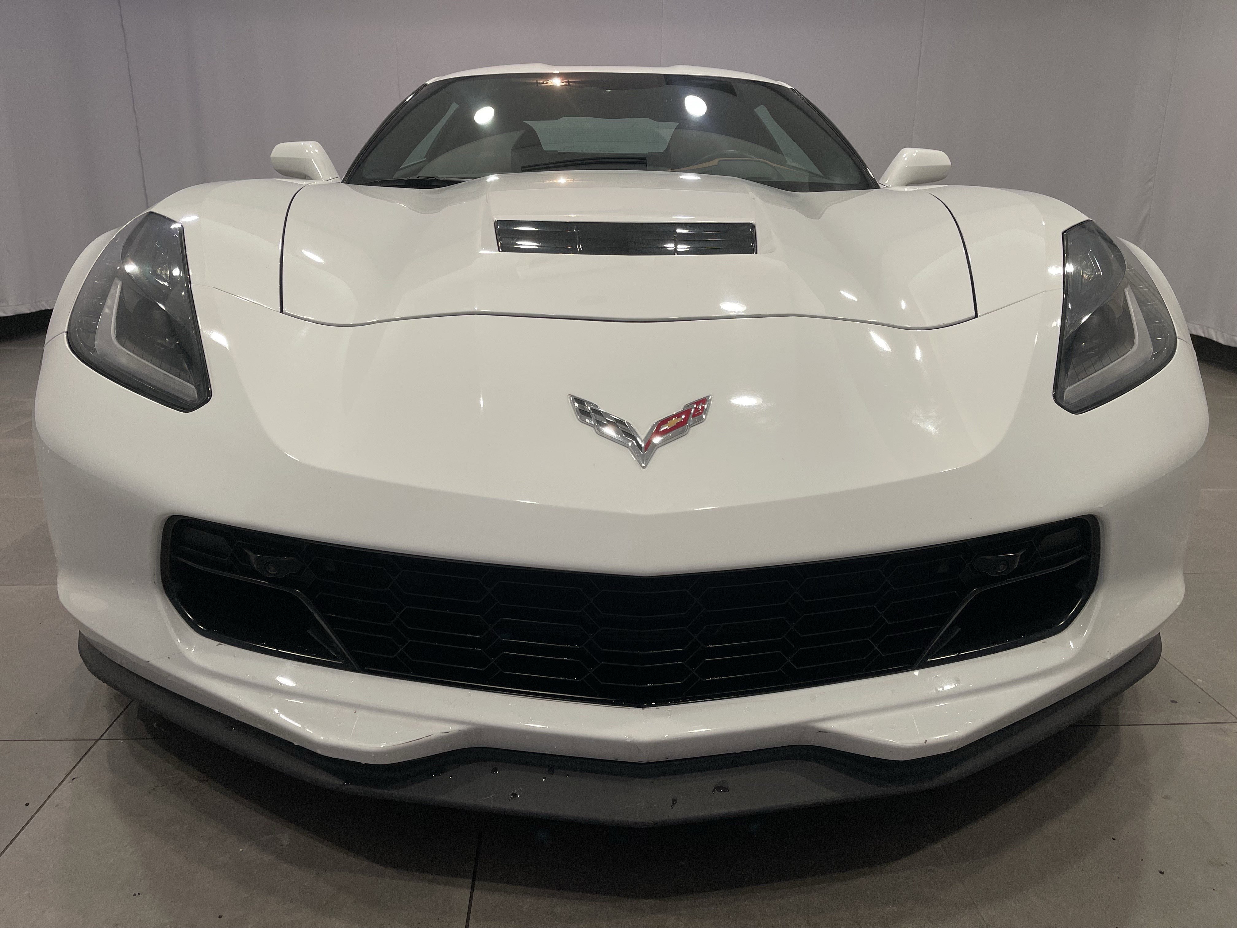 Used 2018 Chevrolet Corvette Grand Sport video 2