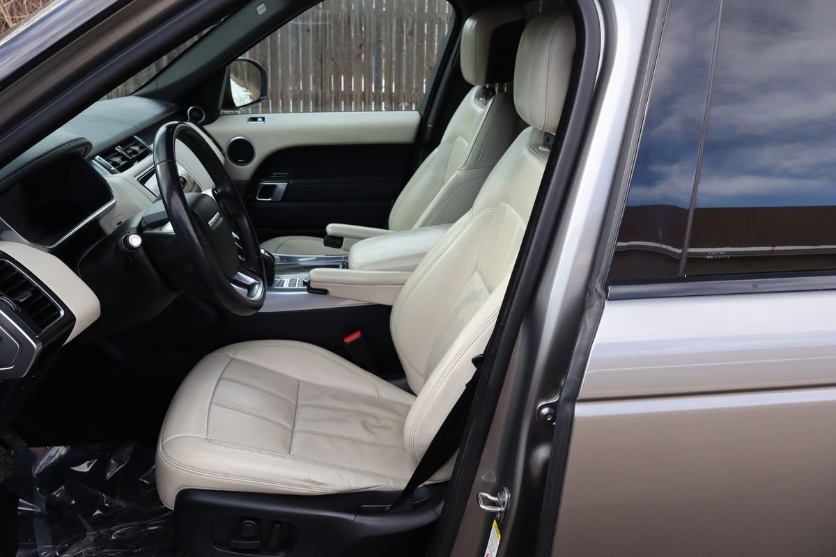 Used 2018 Land Rover Range Rover Sport HSE image 19