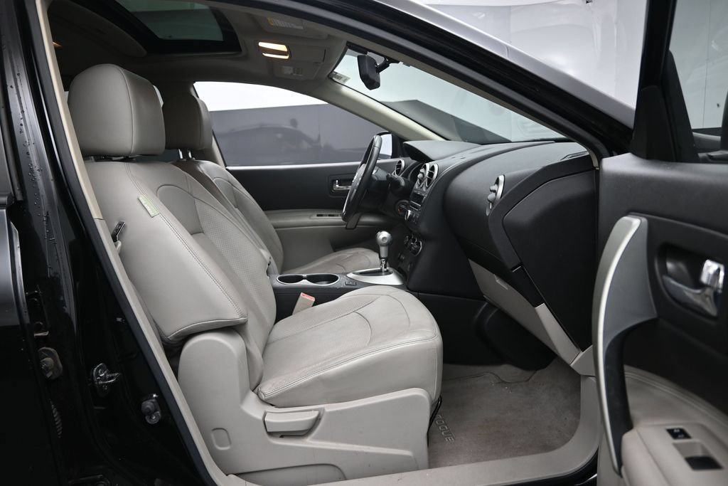 Used 2010 Nissan Rogue SL w/ Premium Pkg AWD/4WD image 18