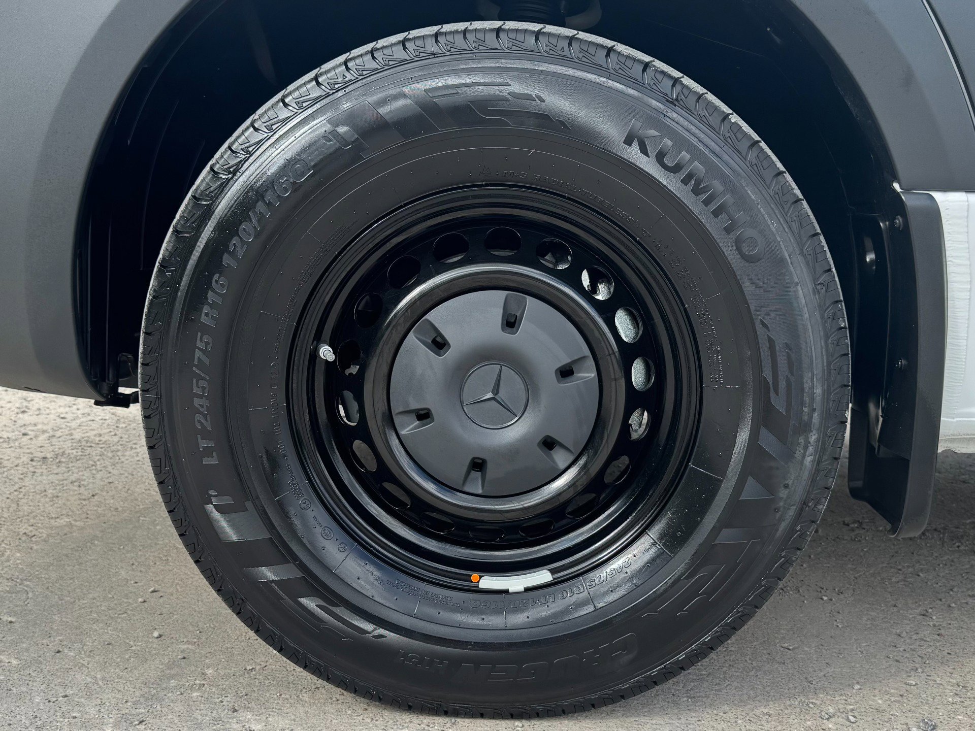 Used 2025 Mercedes-Benz Sprinter 2500 image 54