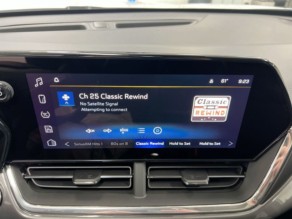 New 2026 Chevrolet Trax ACTIV w/ Sunroof Package FWD image 14