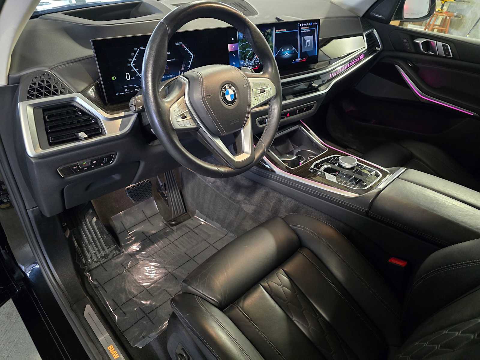 Used 2023 BMW X7 xDrive40i image 2