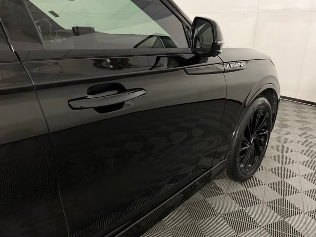 Used 2023 Lincoln Aviator Reserve w/ Equipment Group 201A AWD/4WD image 7