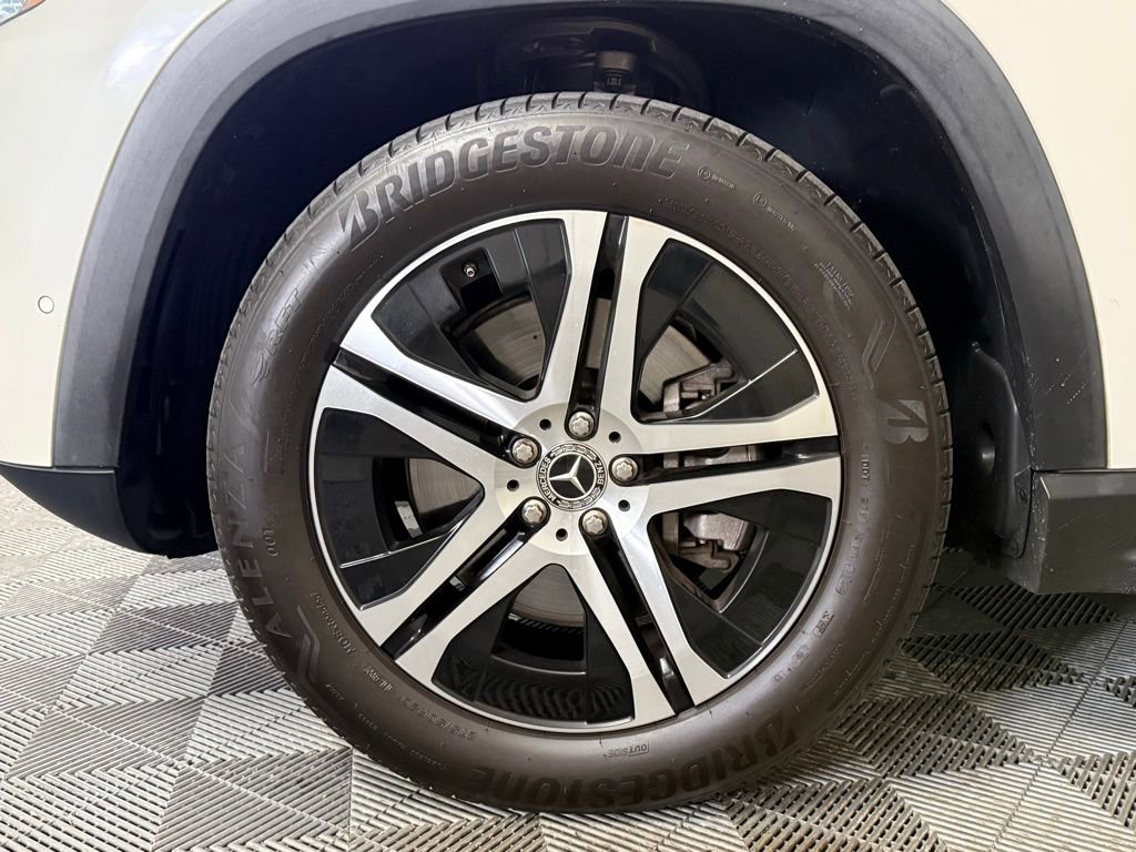 Used 2022 Mercedes-Benz GLS 450 4MATIC w/ Warmth & Comfort Package image 9