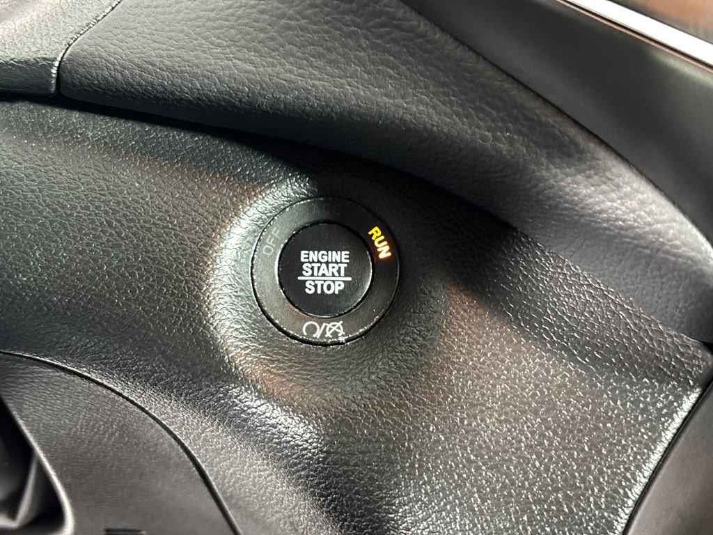 Used 2020 Jeep Cherokee Latitude Plus image 23