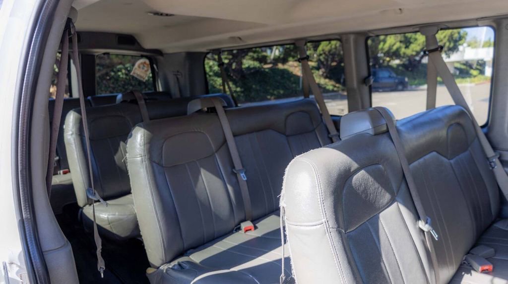 Used 2015 GMC Savana 3500 LS w/ Chrome Appearance Package image 33