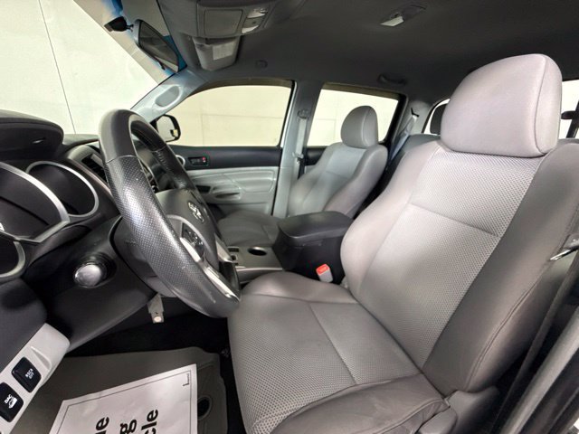 Used 2015 Toyota Tacoma 4x4 Double Cab w/ TRD Off-Road Package image 16