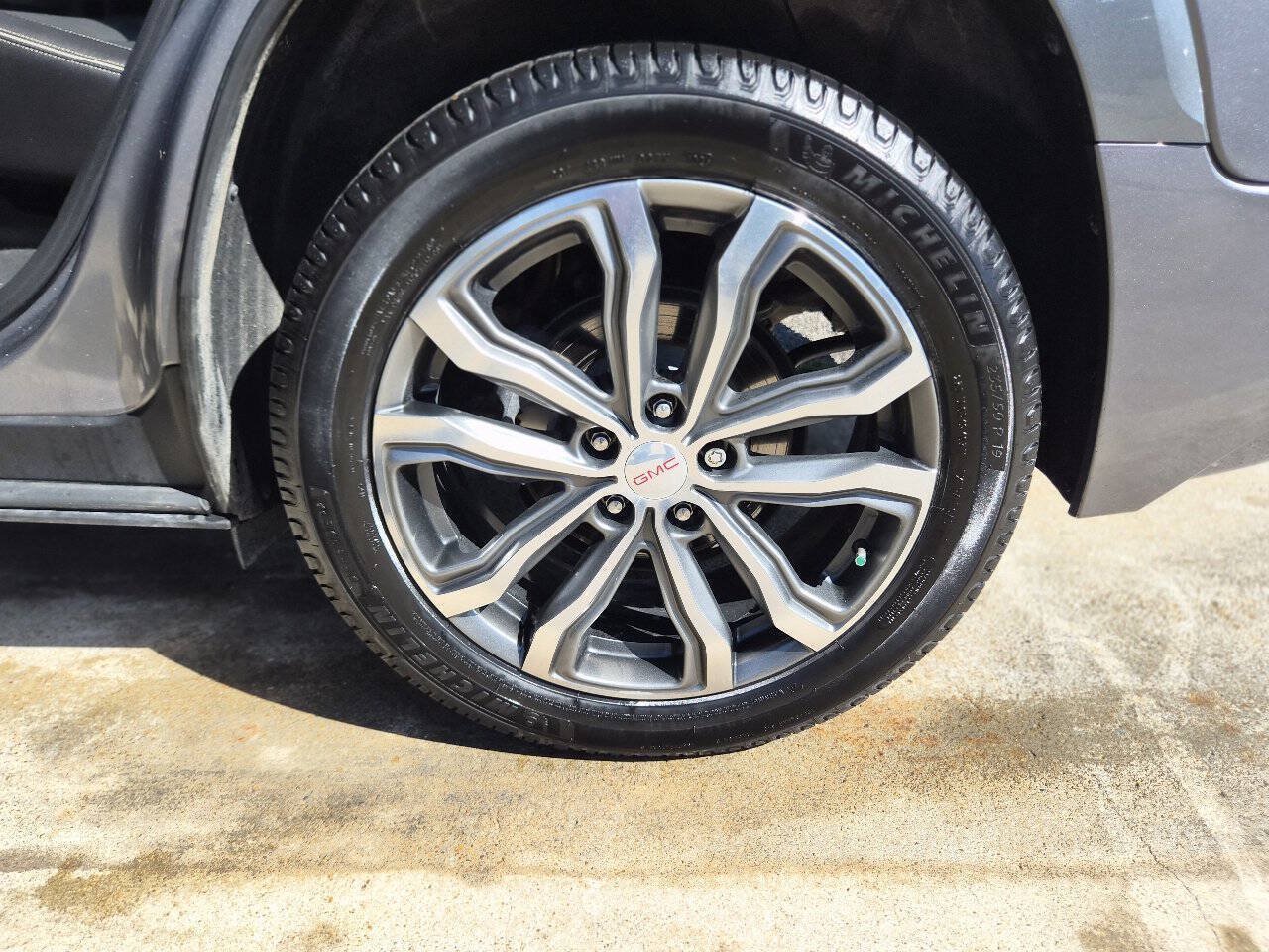Used 2019 GMC Terrain Denali w/ Driver Alert Package II AWD/4WD image 23