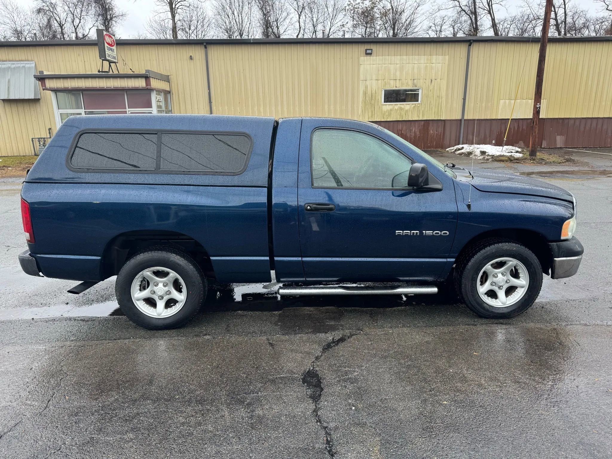 Used 2004 Dodge Ram 1500 Truck ST image 4