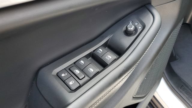 Certified 2023 Jeep Grand Cherokee L Limited AWD/4WD image 9