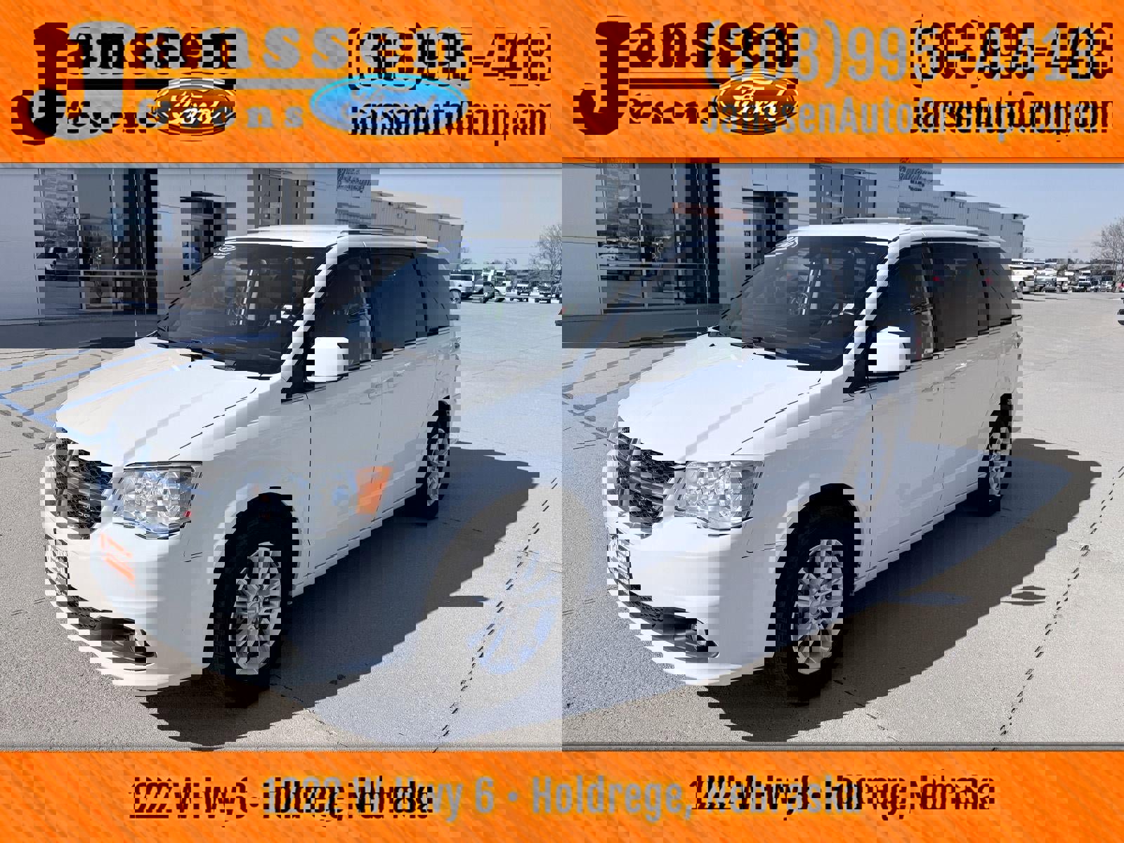 Used 2019 Dodge Grand Caravan SXT image 2