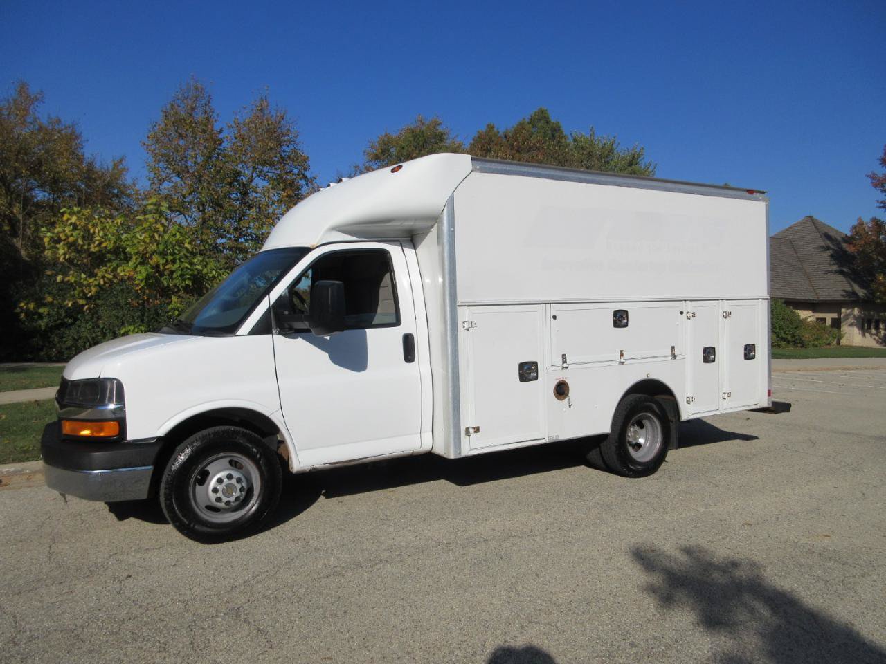 Used 2016 Chevrolet Express 3500 RWD image 30