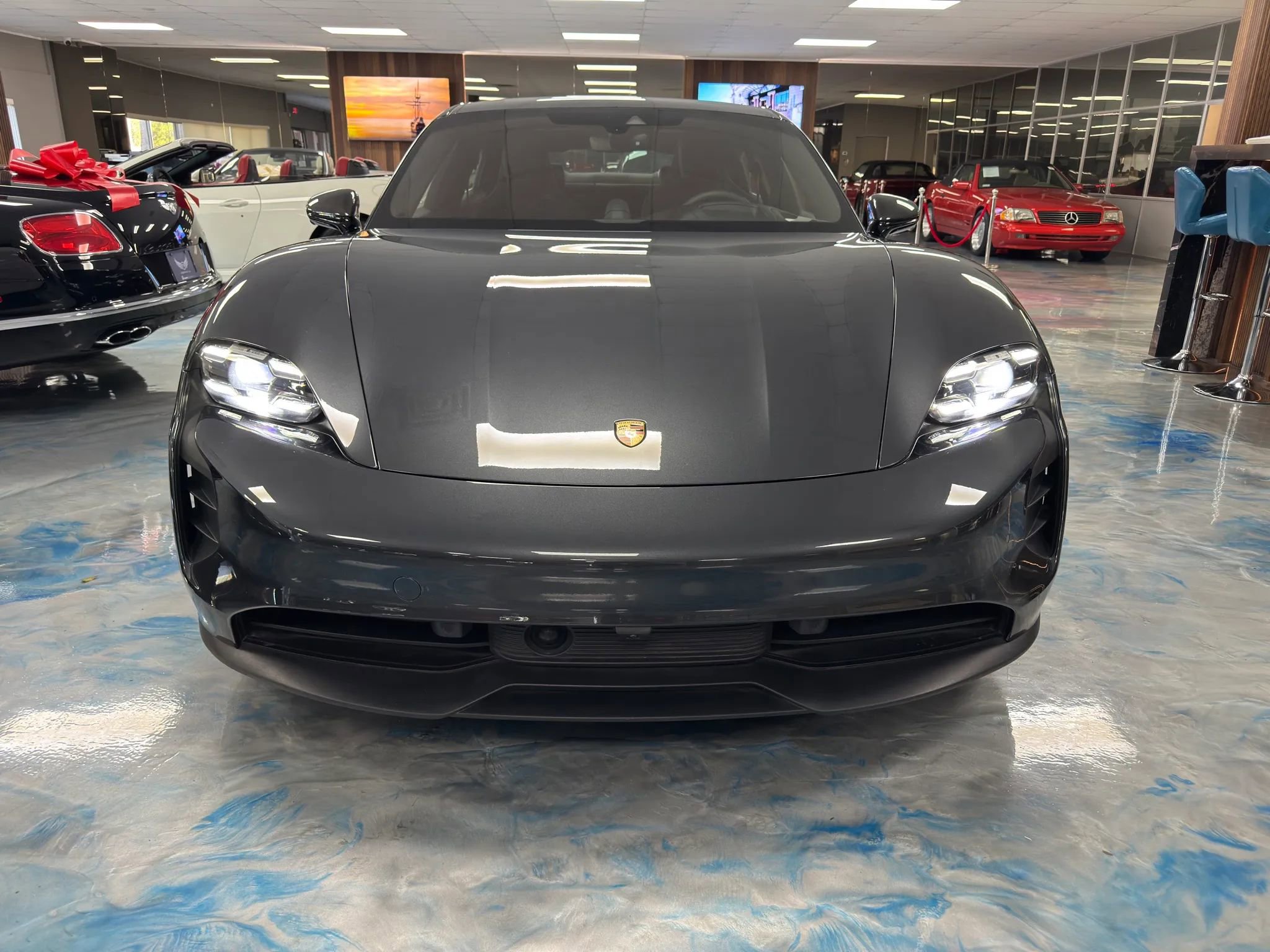 Used 2022 Porsche Taycan GTS AWD/4WD image 2