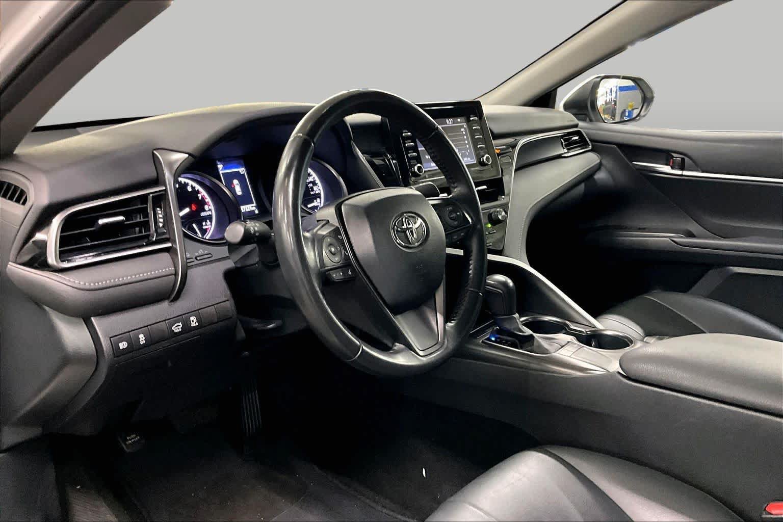 Used 2024 Toyota Camry SE FWD image 17