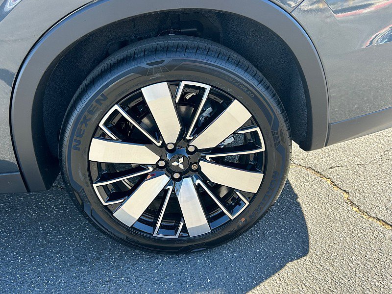 New 2026 Mitsubishi Outlander SE FWD image 14