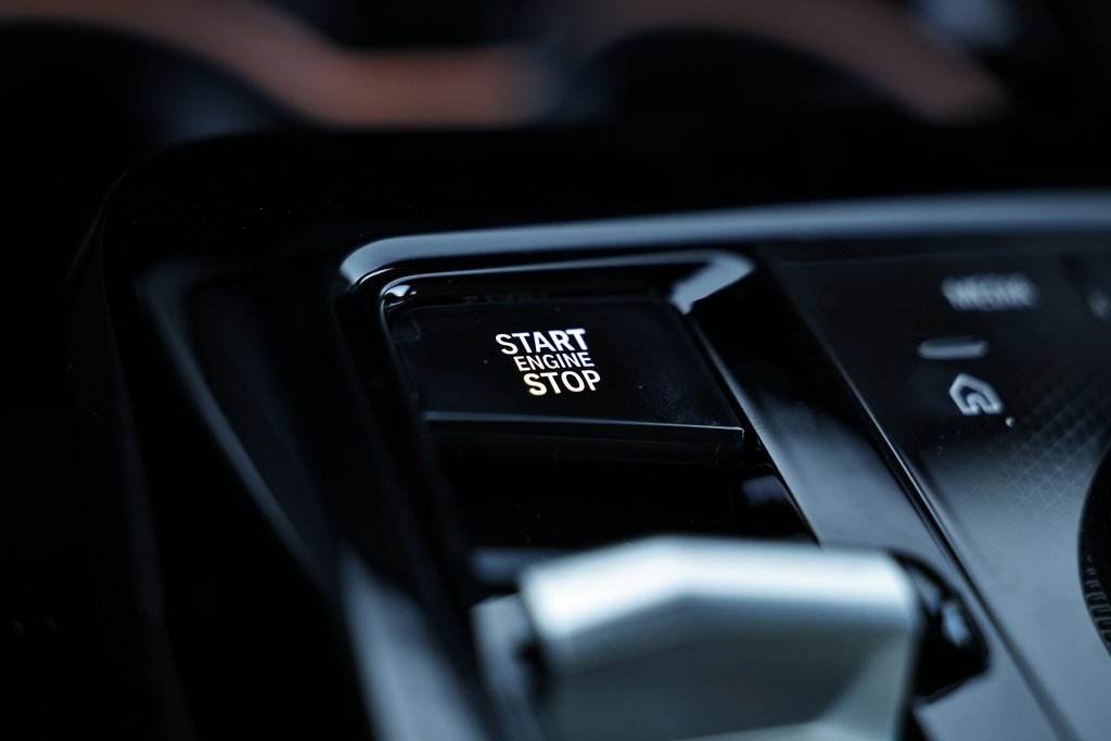 New 2026 BMW 550e xDrive w/ Premium Package image 40