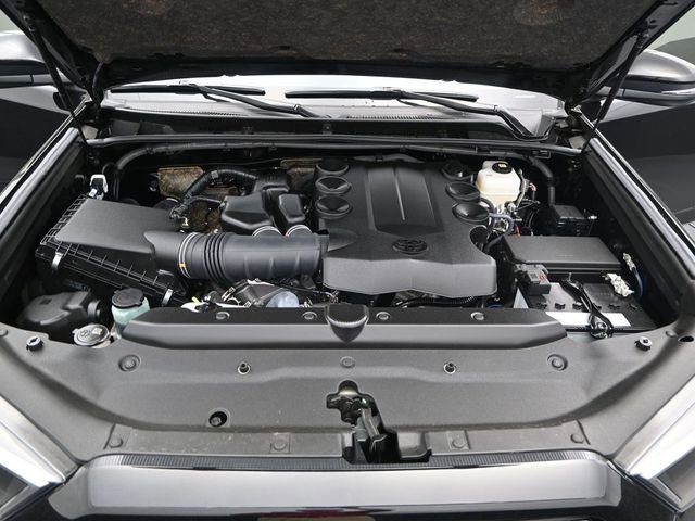 Used 2024 Toyota 4Runner SR5 Premium w/ Moonroof Package AWD/4WD image 19