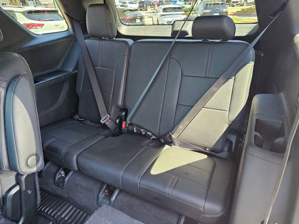 Used 2023 Chevrolet Traverse RS AWD/4WD image 25