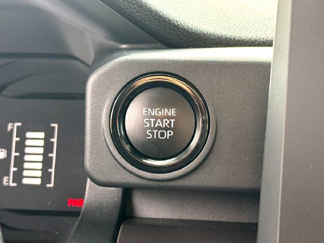Used 2024 Toyota Tacoma SR5 AWD/4WD image 18