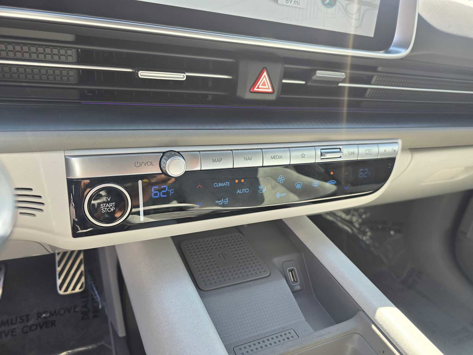 Used 2024 Hyundai Ioniq 6 Limited AWD/4WD image 30