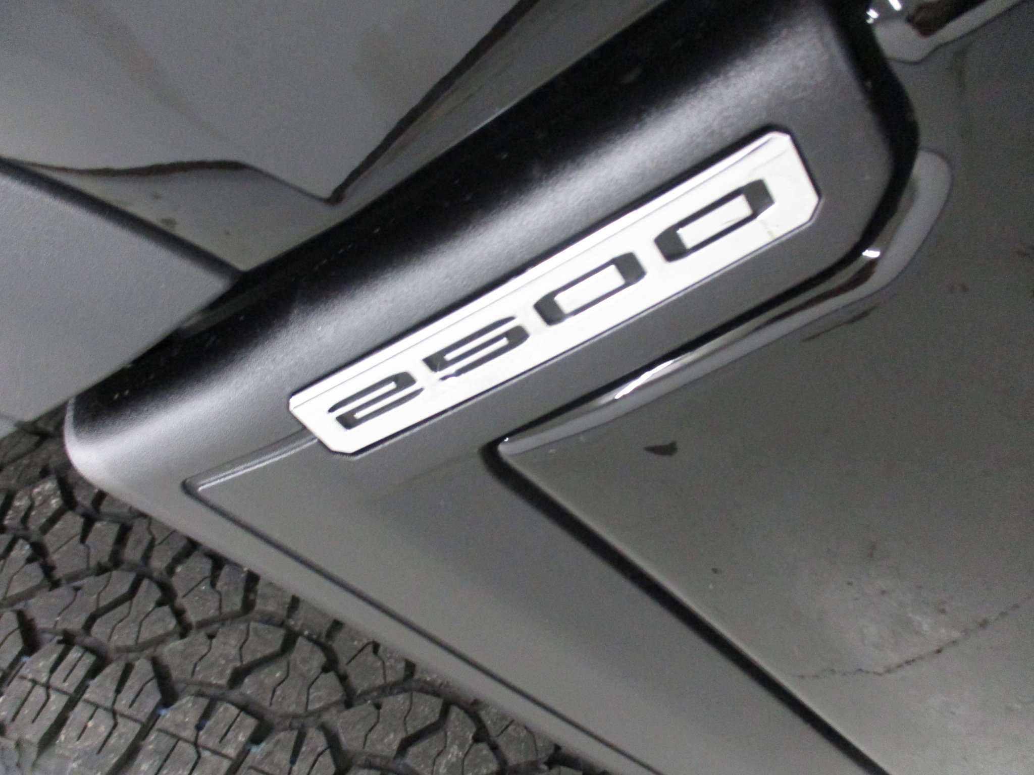 New 2026 GMC Sierra 2500 AT4 w/ AT4 Premium Plus Package AWD/4WD image 5